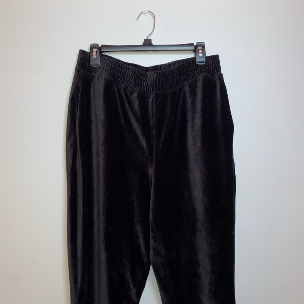 fashion nova velvet sweatpants